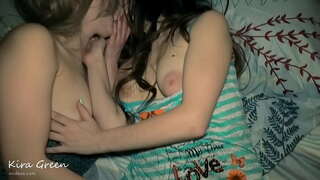 Erim mening issiq qadam singlisi fucks, 3some havaskor jinsiy aloqa bo&#039;lsa, qiz o&#039;pish, og&#039;iz uchun mushuk, og&#039;ziga Cumshot, almashish jum va katta Cumshot, 2 qiz 1 yigit issiq er-xotin fucking ffm