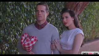 Врућа неколико Кејси Цалверт и Роби Ехо имају секс на отвореном