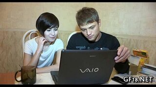 Armas lapsuke laiendab jalad