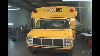 Сексуальна підліток дає оральний секс у форматі ПОВ