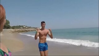 ���ુવાન કિટ્ટી પ્રેમ ગમતો બેંગ ગાય્ઝ મધ્યમાં આ દેશ!