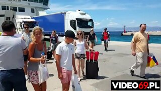 مفت جنسی تعلقات-کے درمیان فیری اور ہوٹل-سارہ انجام دیتا ہے [ سٹیشن ]